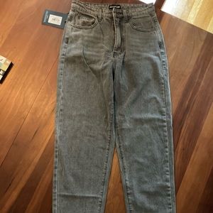 PrettyLittleThing Mom Jeans
